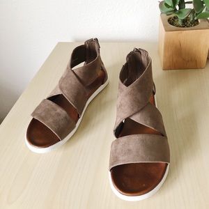 MIA deana taupe nova Suede